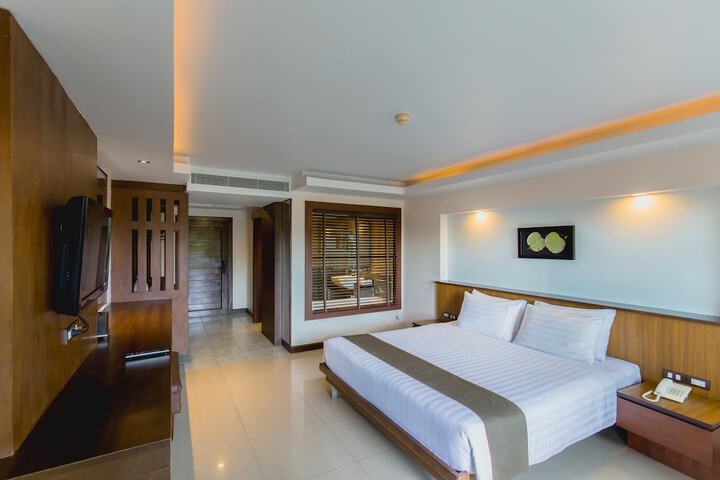 Room 27 of 127