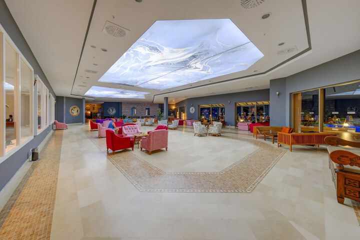 Room 26 of 108