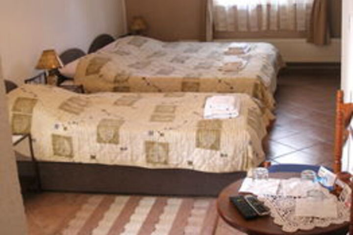 Room 12 of 22