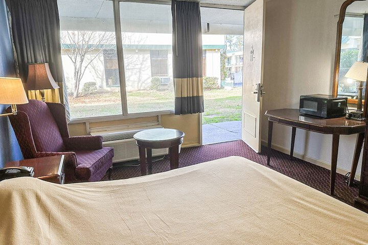 1 King Bed (29 of 44)
