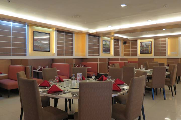 Dining 42 of 62