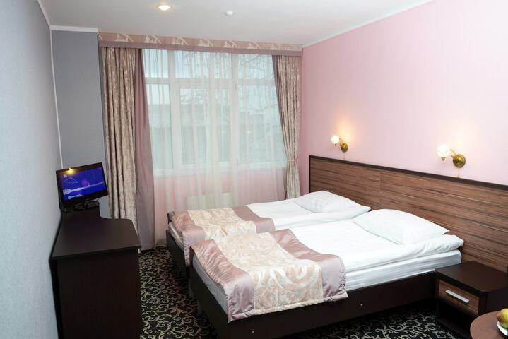 Room 11 of 25