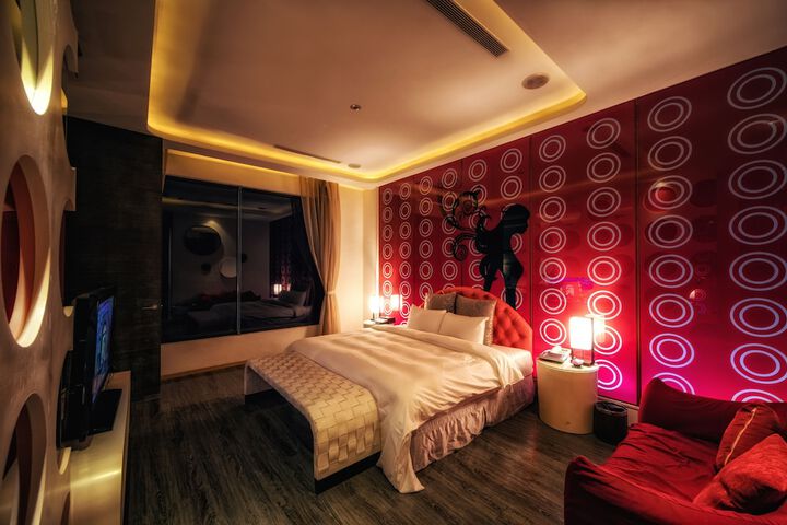 Room 34 of 69