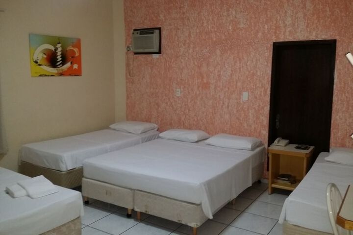 Room 13 of 30