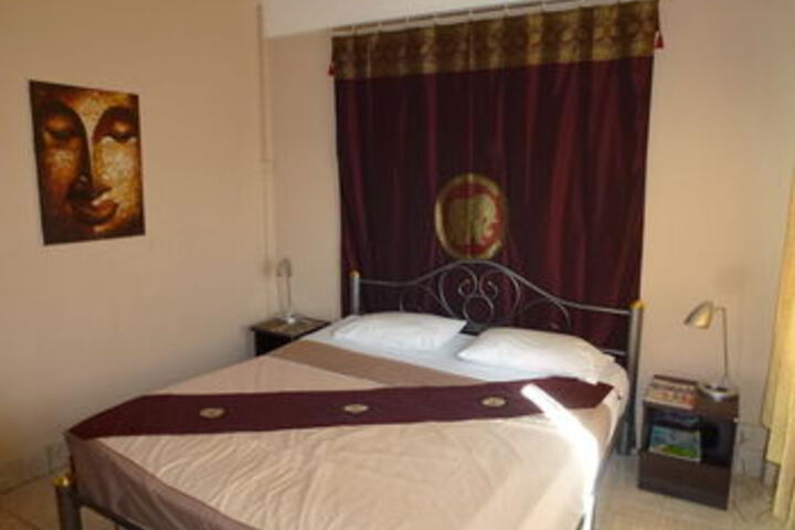 Room 2 of 22