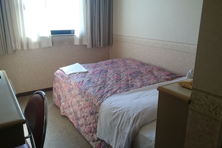 Room 9 of 53