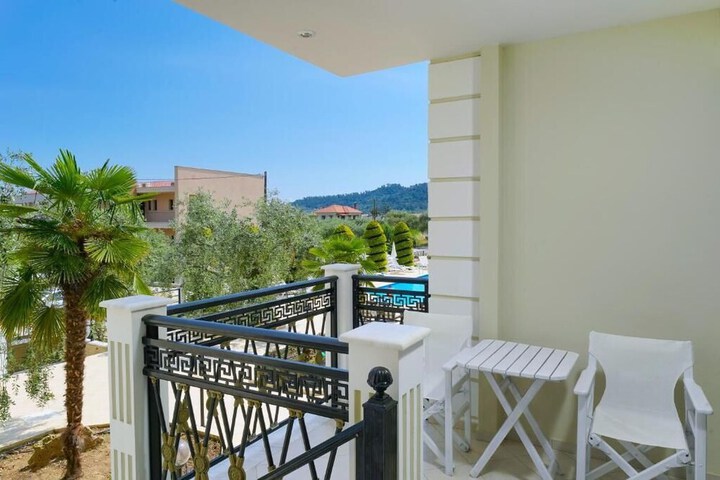 Terrace/Patio 37 of 75