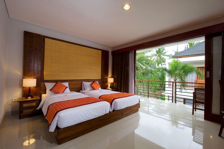 Room 34 of 73