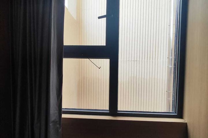 Room 25 of 79