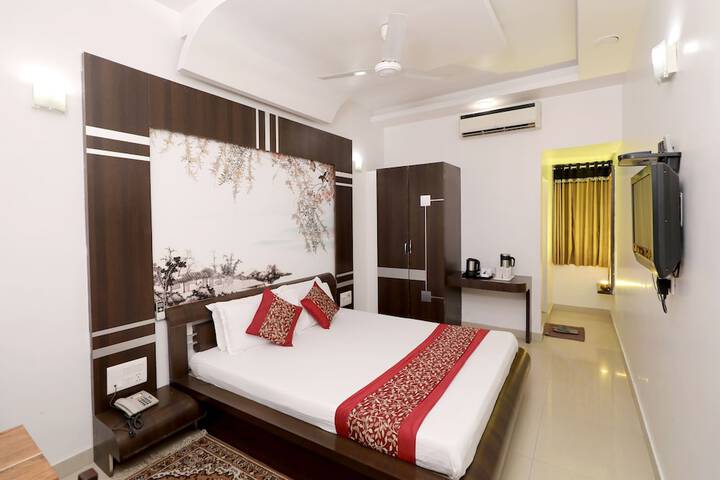 Room 4 of 20