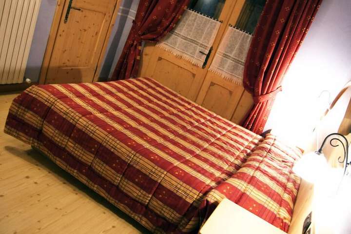 Room 8 of 30