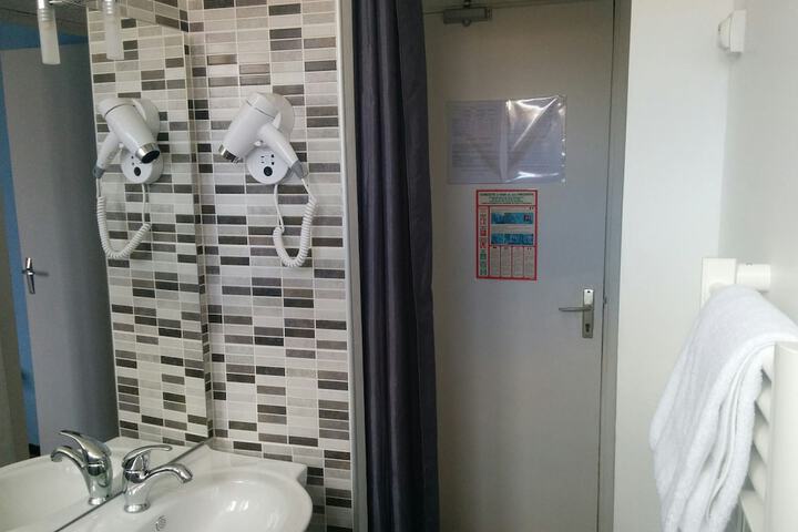 Room 22 of 53