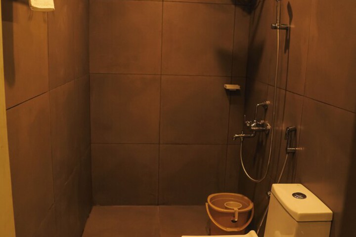 Room 50 of 65