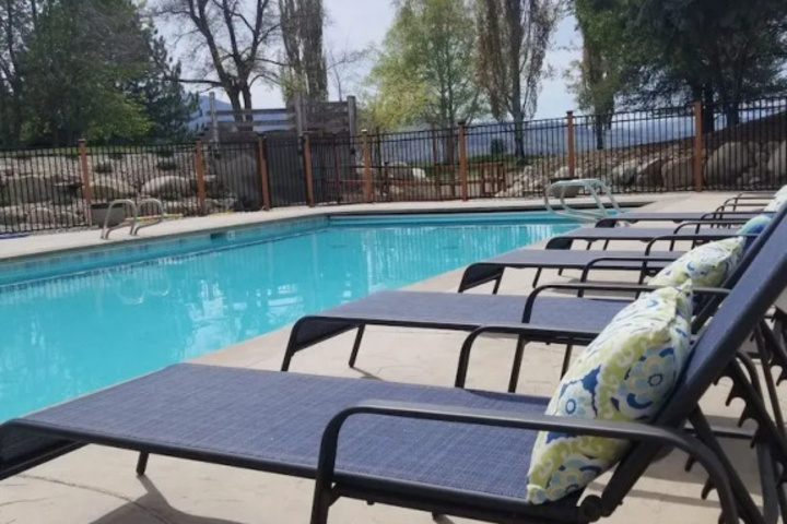 Pool 11 of 22
