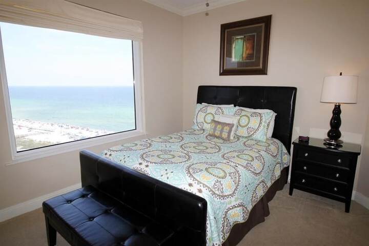 Room 2 of 47