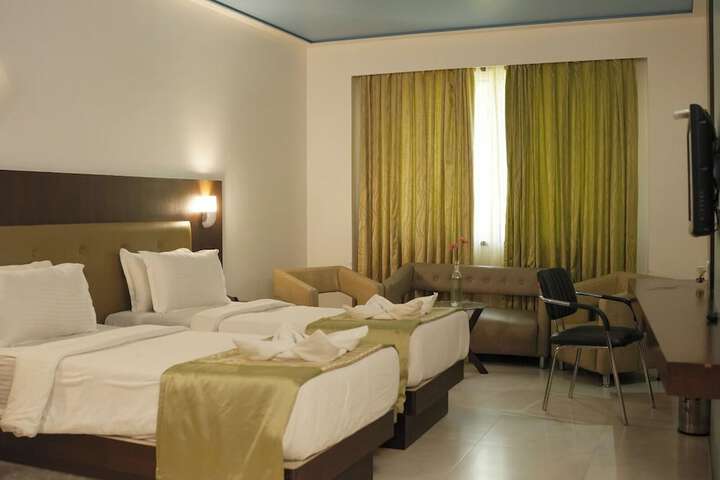 Room 15 of 39