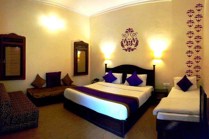 Room 40 of 65