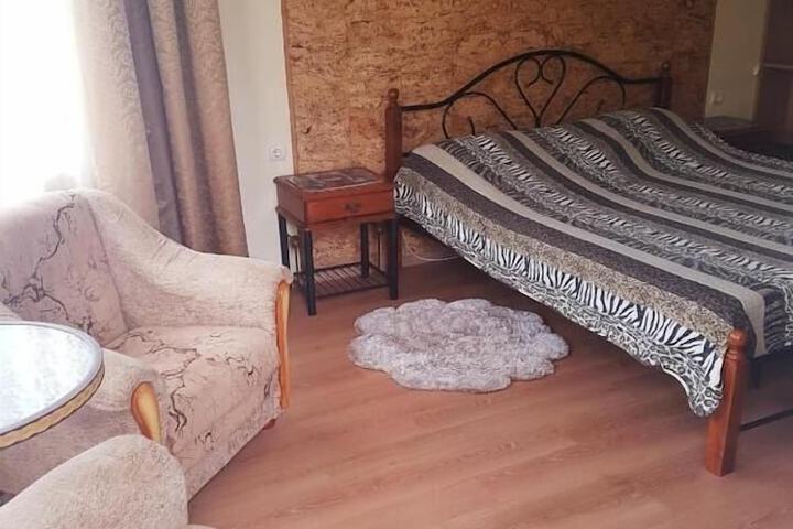 Room 10 of 26