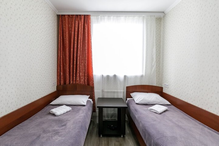 Room 4 of 75