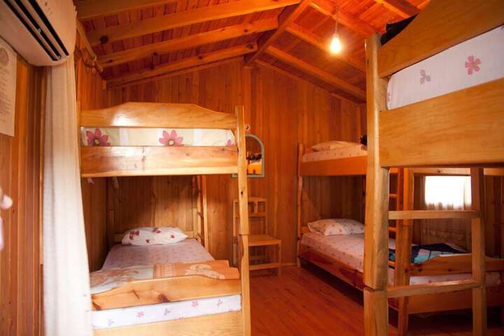 Room 10 of 32