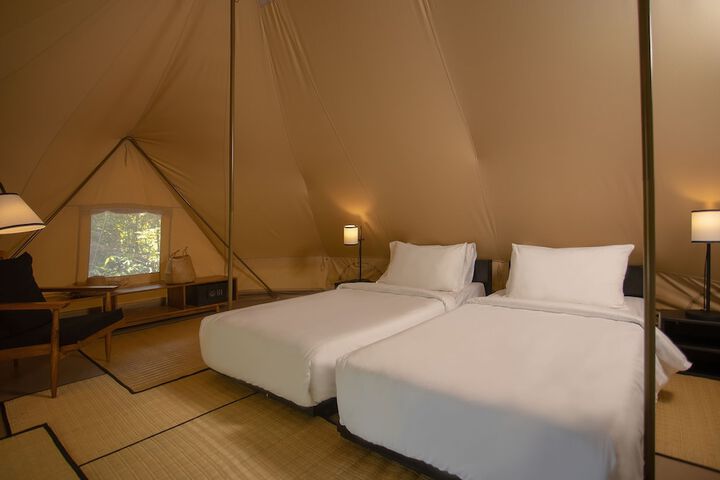 Room 14 of 38