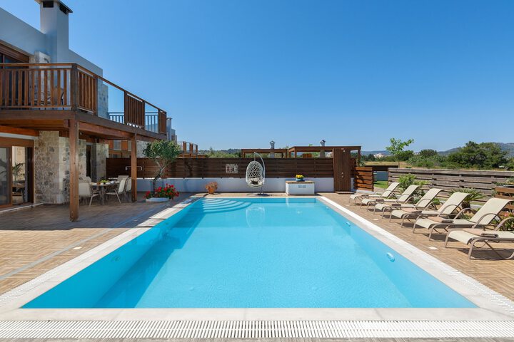 Pool 17 of 33