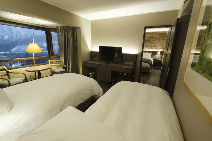 Room 10 of 53