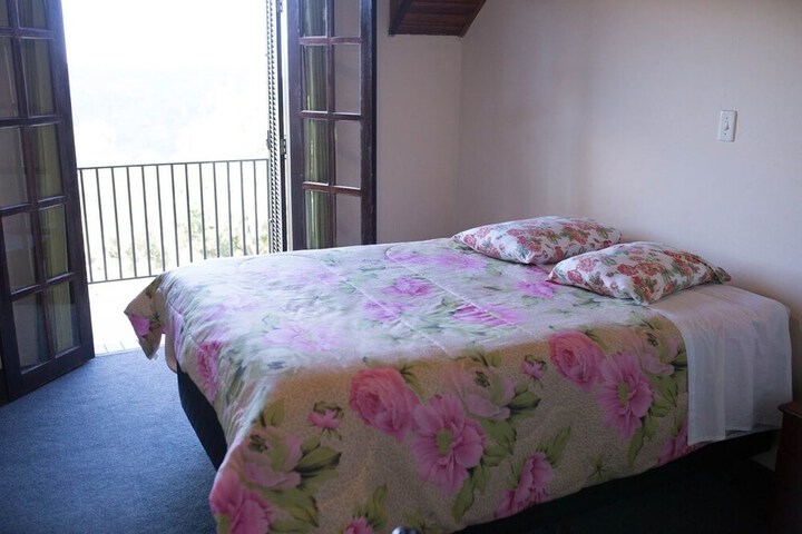Room 2 of 31