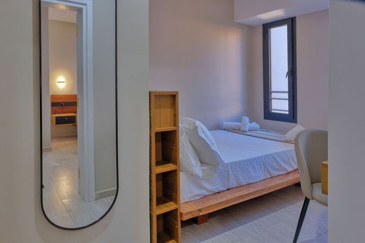 Room 14 of 23