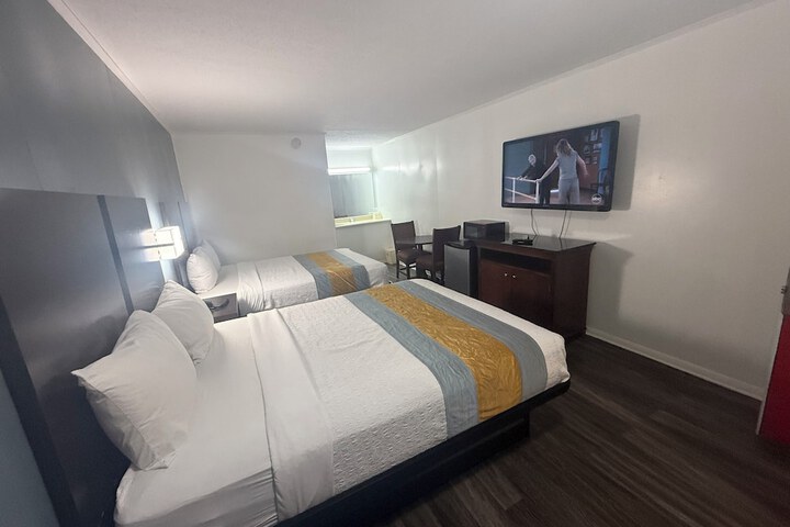 Double Room 2 Queen Beds (8 of 9)