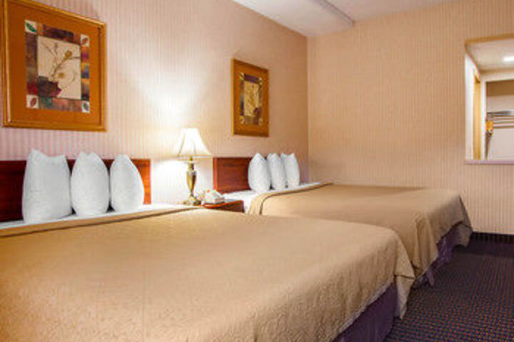 Room 13 of 24