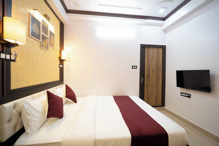 Room 4 of 31