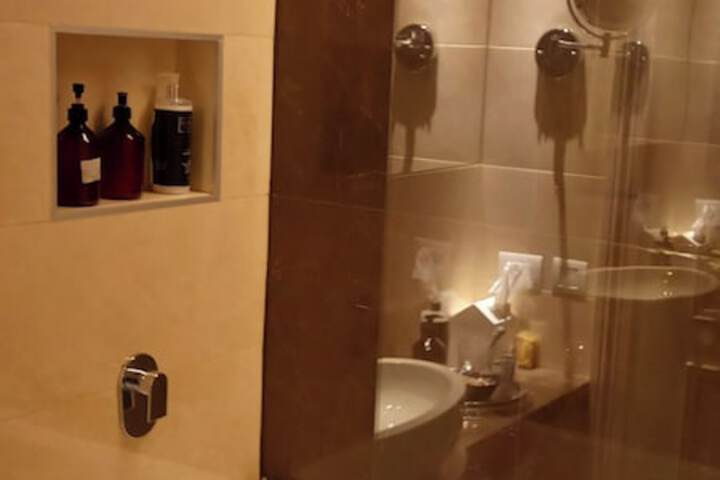 Room 30 of 51