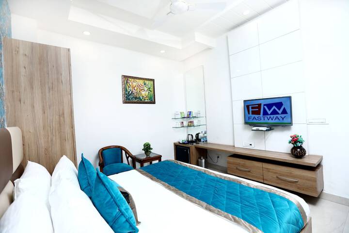 Room 8 of 53