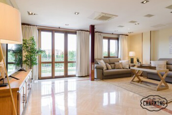Room 15 of 18
