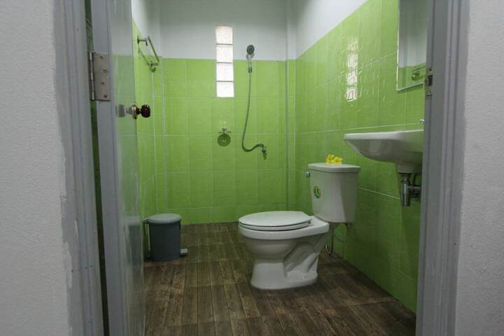Room 7 of 43