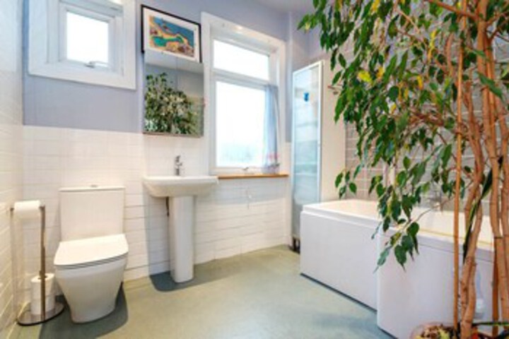 Room 2 of 21