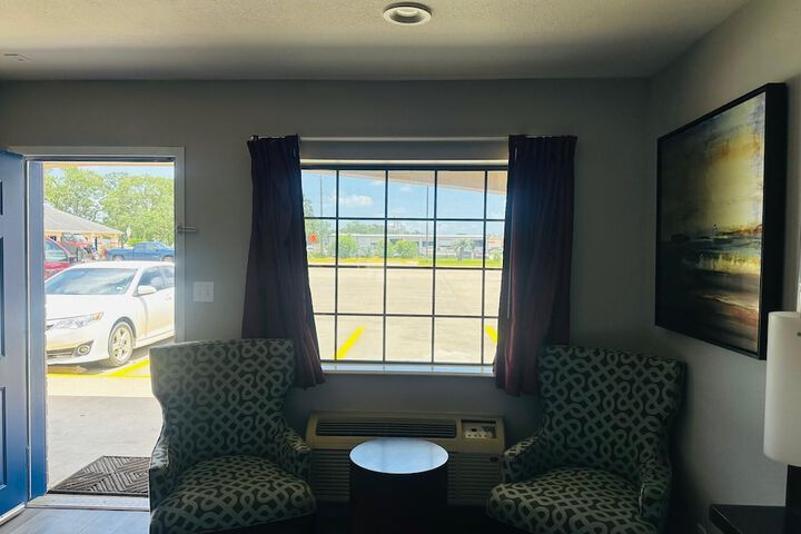 Room 4 of 23