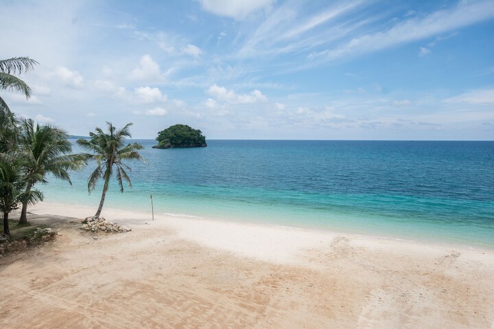 Beach 17 of 17