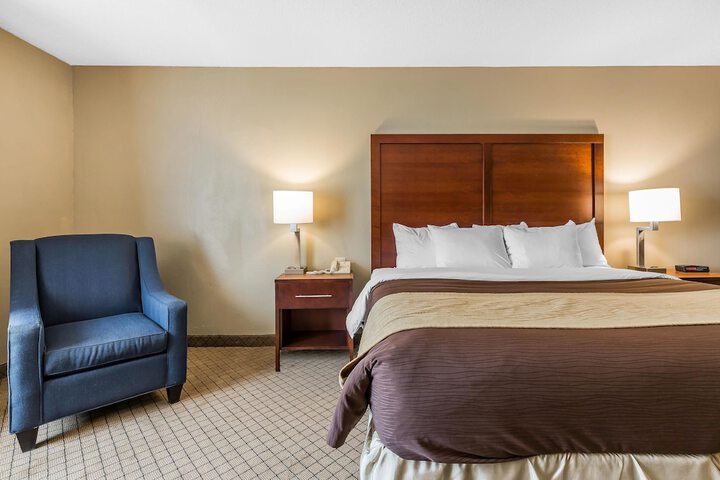 Standard | King Bed (12 of 22)