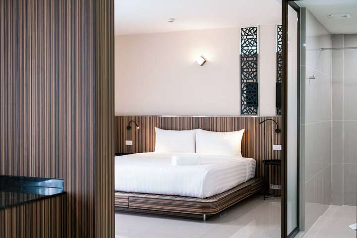Room 13 of 97
