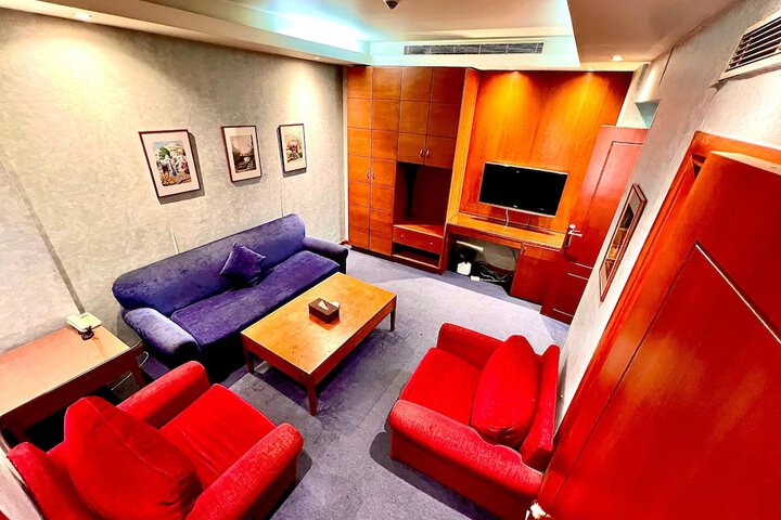 Room 32 of 54