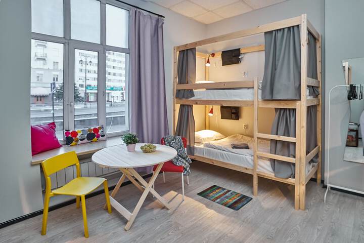 Room 16 of 40