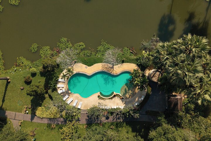 Pool Hotel