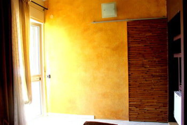 Room 110 of 191