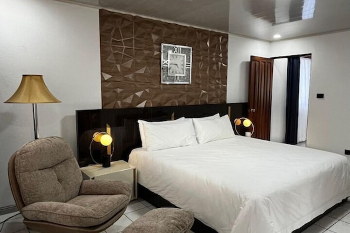 Room 5 of 46