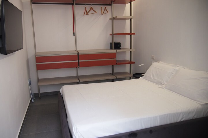 Room 25 of 159