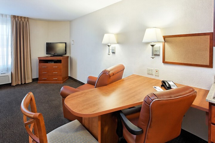 Room 17 of 85