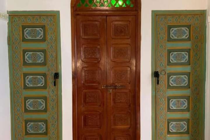 Room 4 of 25