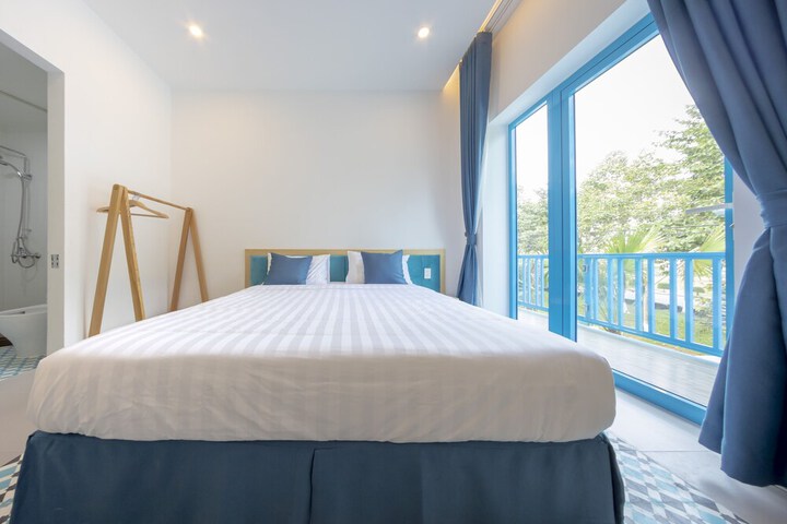 Room 10 of 46